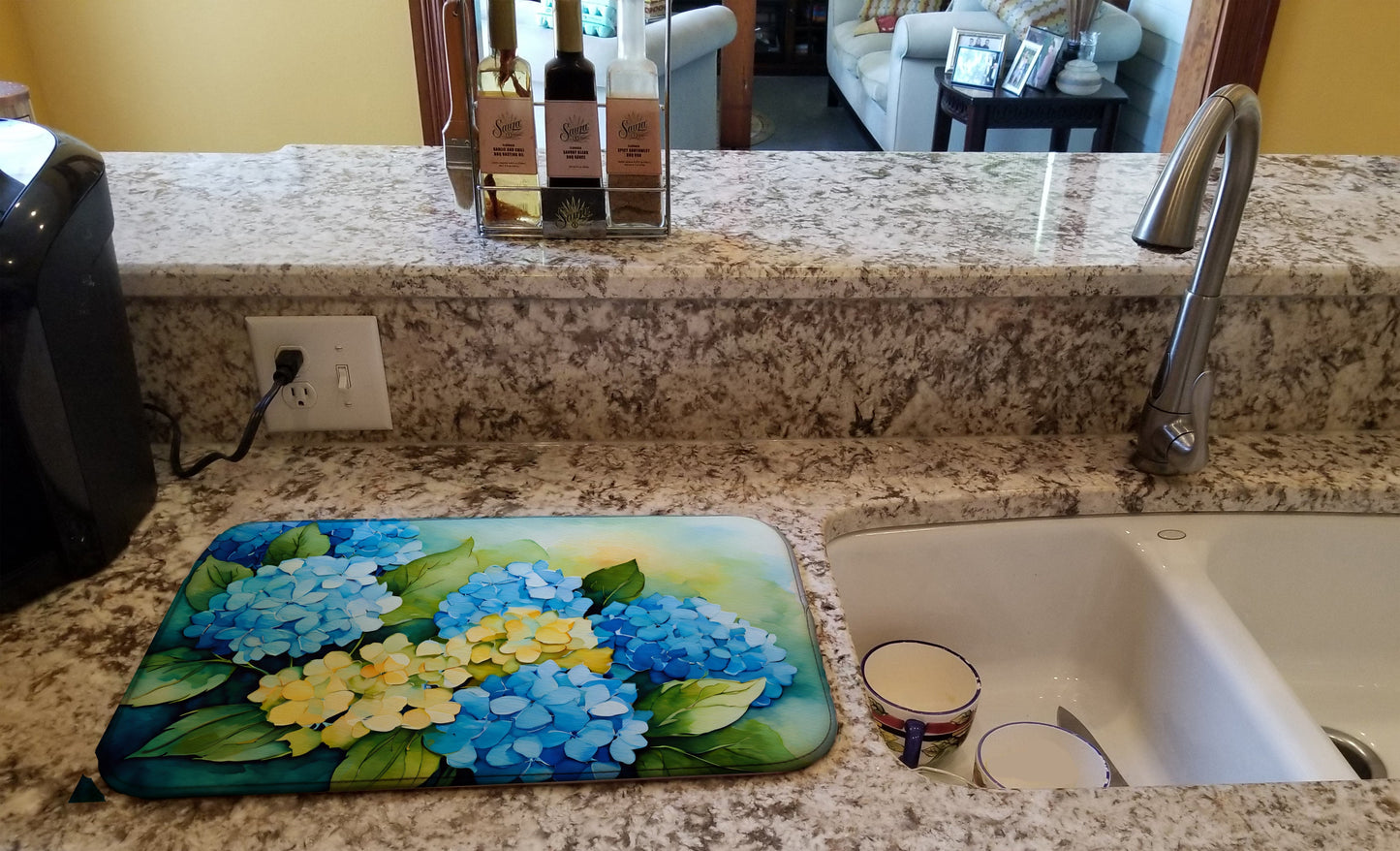 Hydrangeas in Watercolor Dish Drying Mat