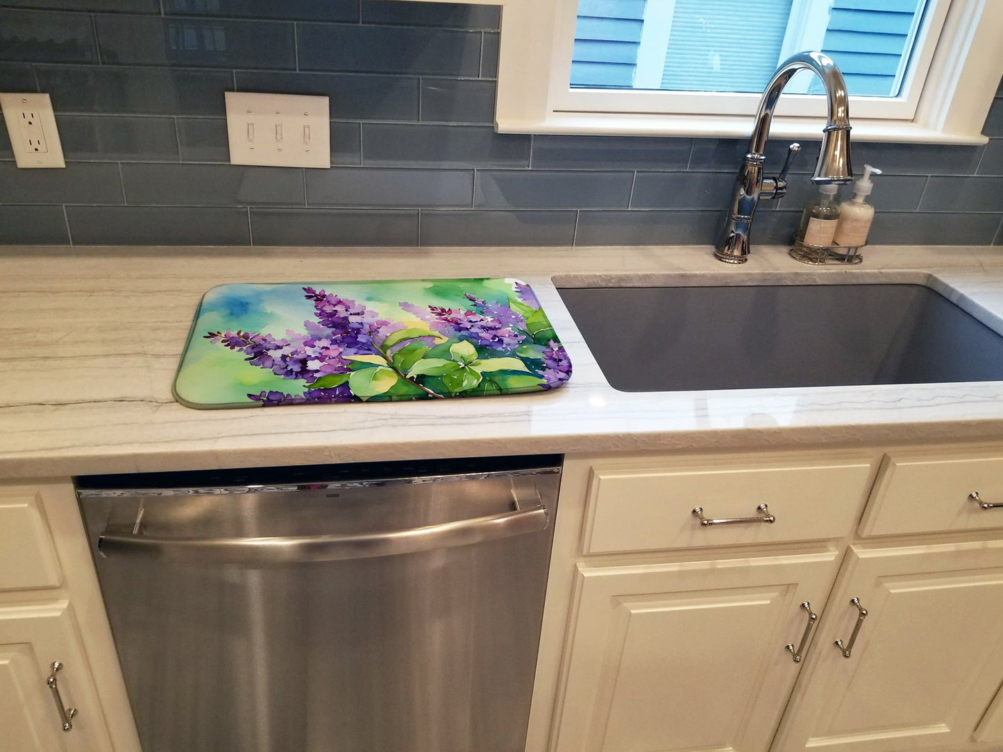 New Hampshire Purple Lilac in Watercolor Dish Drying Mat