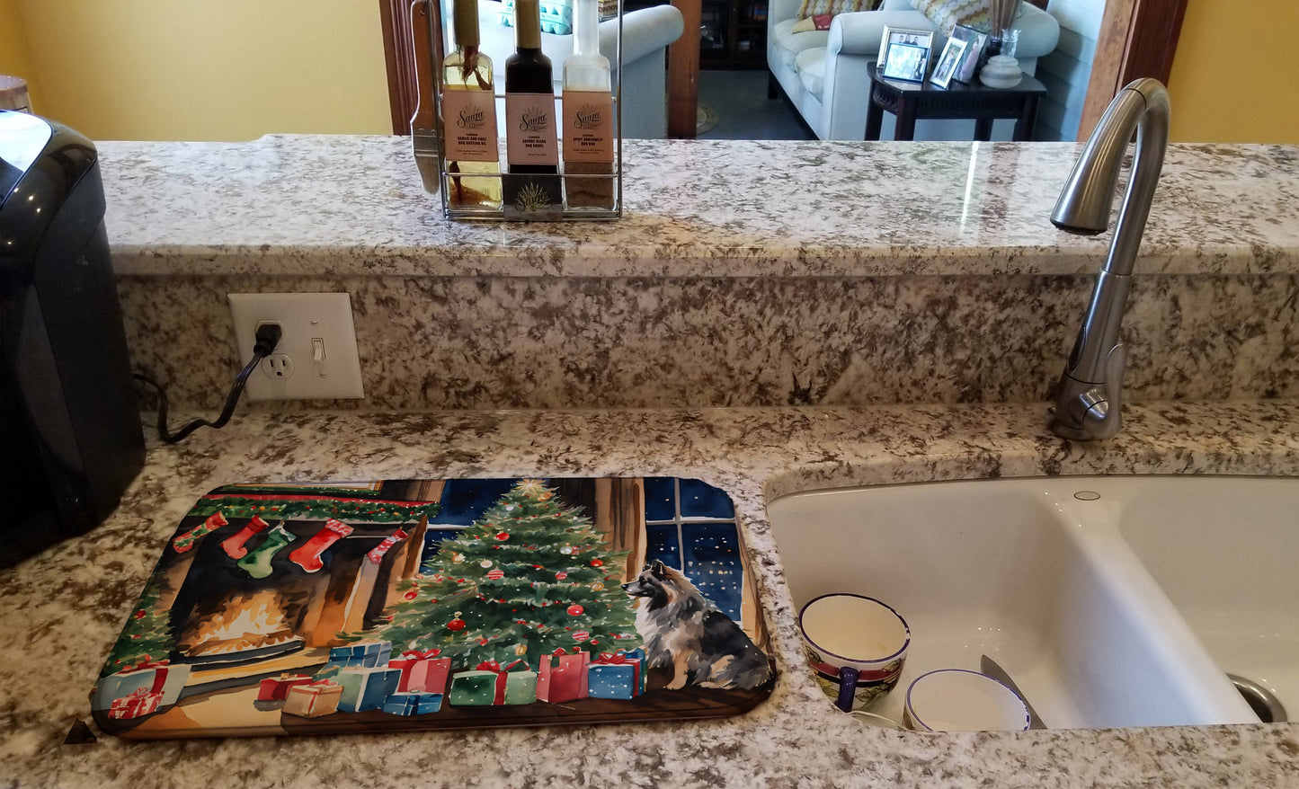 Keeshond Cozy Christmas Dish Drying Mat
