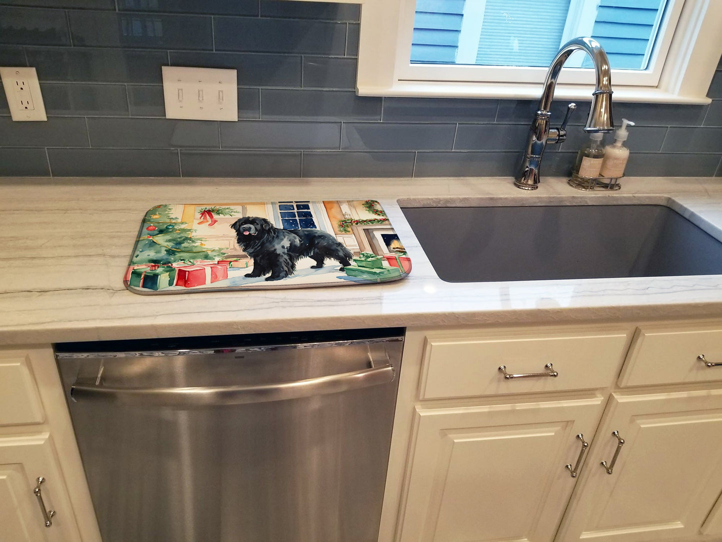 Newfoundland Cozy Christmas Dish Drying Mat