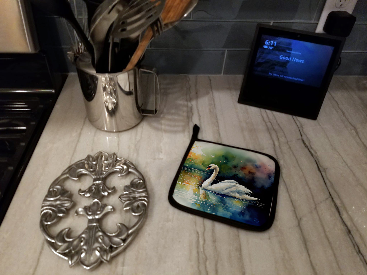 Swan Pair of Pot Holders