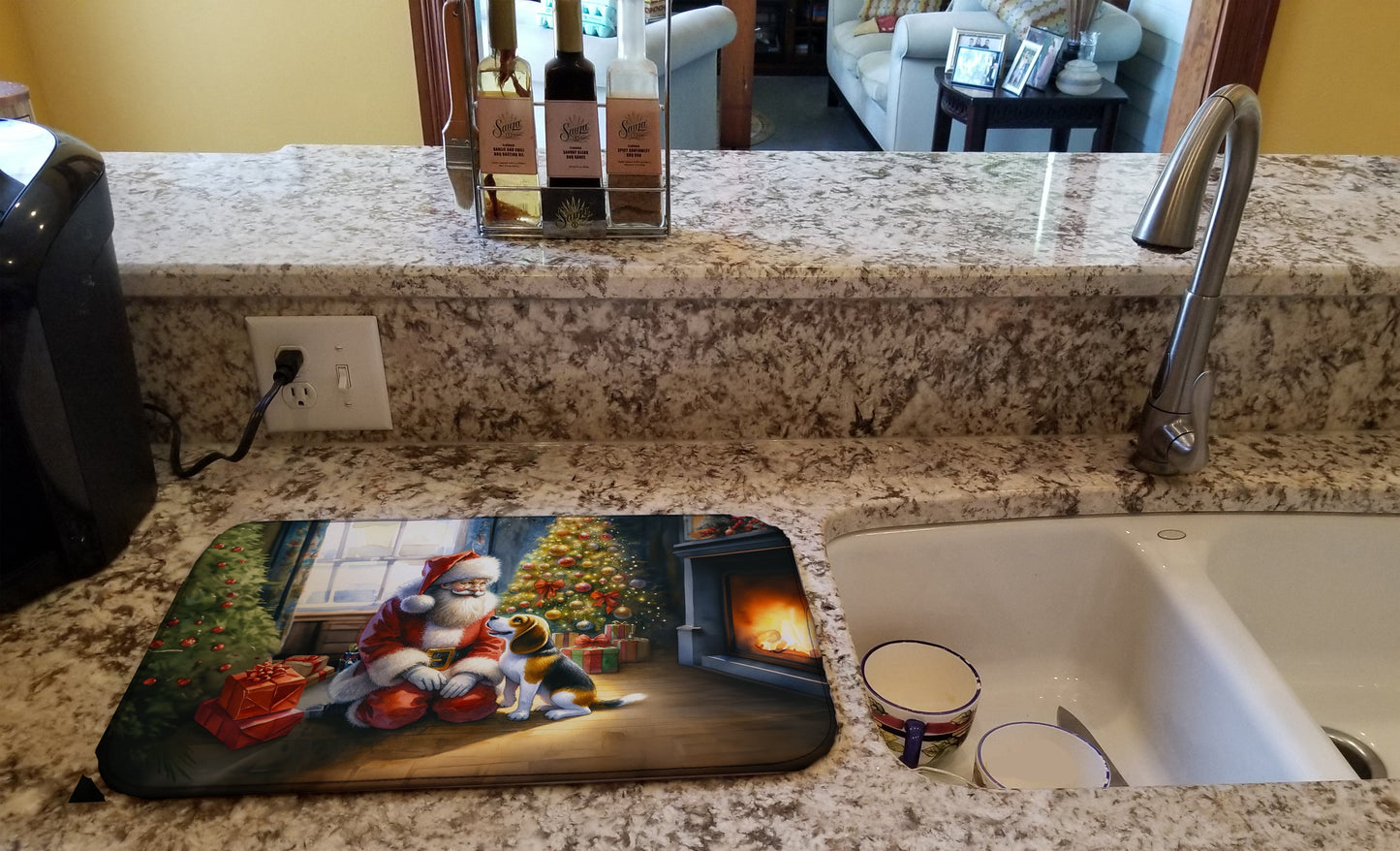 Beagle and Santa Claus Dish Drying Mat