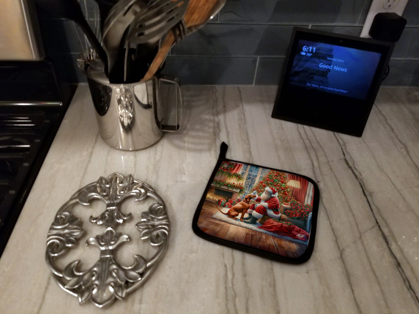 Vizsla and Santa Claus Pair of Pot Holders