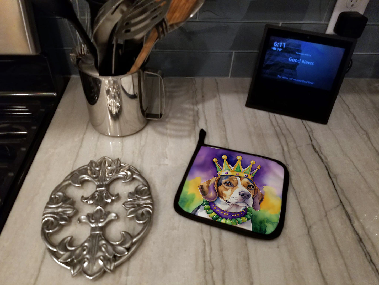 Beagle King of Mardi Gras Pair of Pot Holders