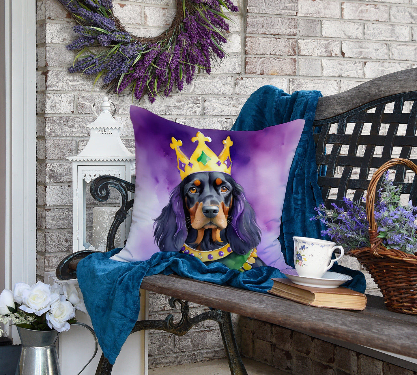 Gordon Setter King of Mardi Gras Throw Pillow