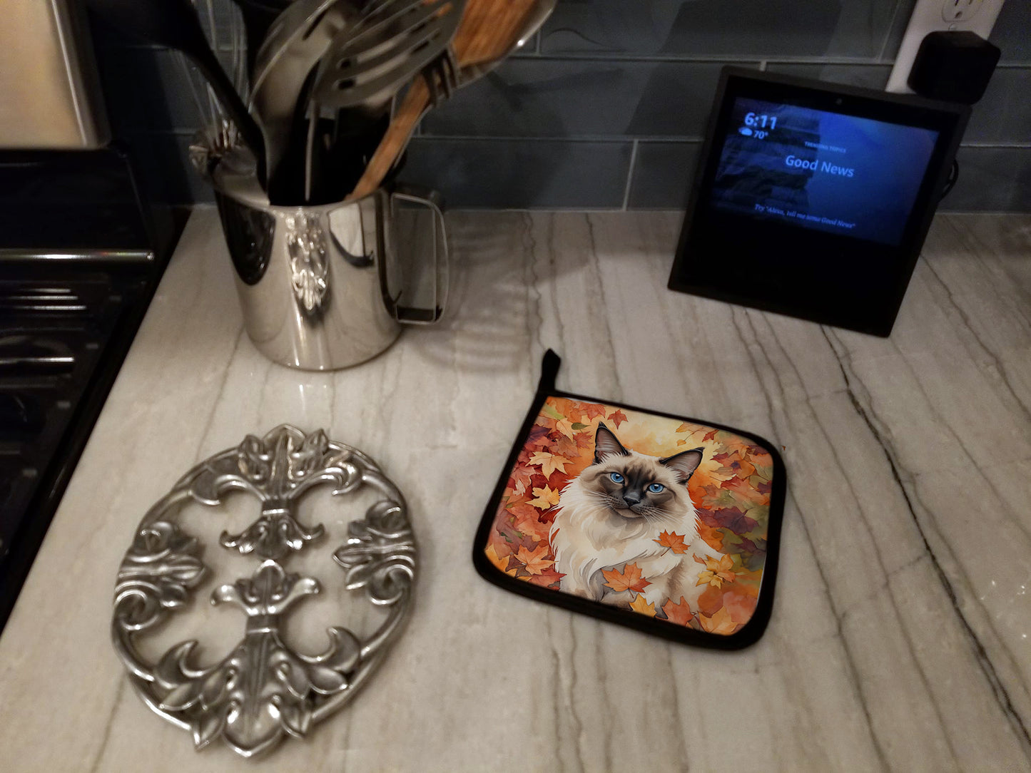 Balinese Cat in Fall Leaves Pair of Pot Holders