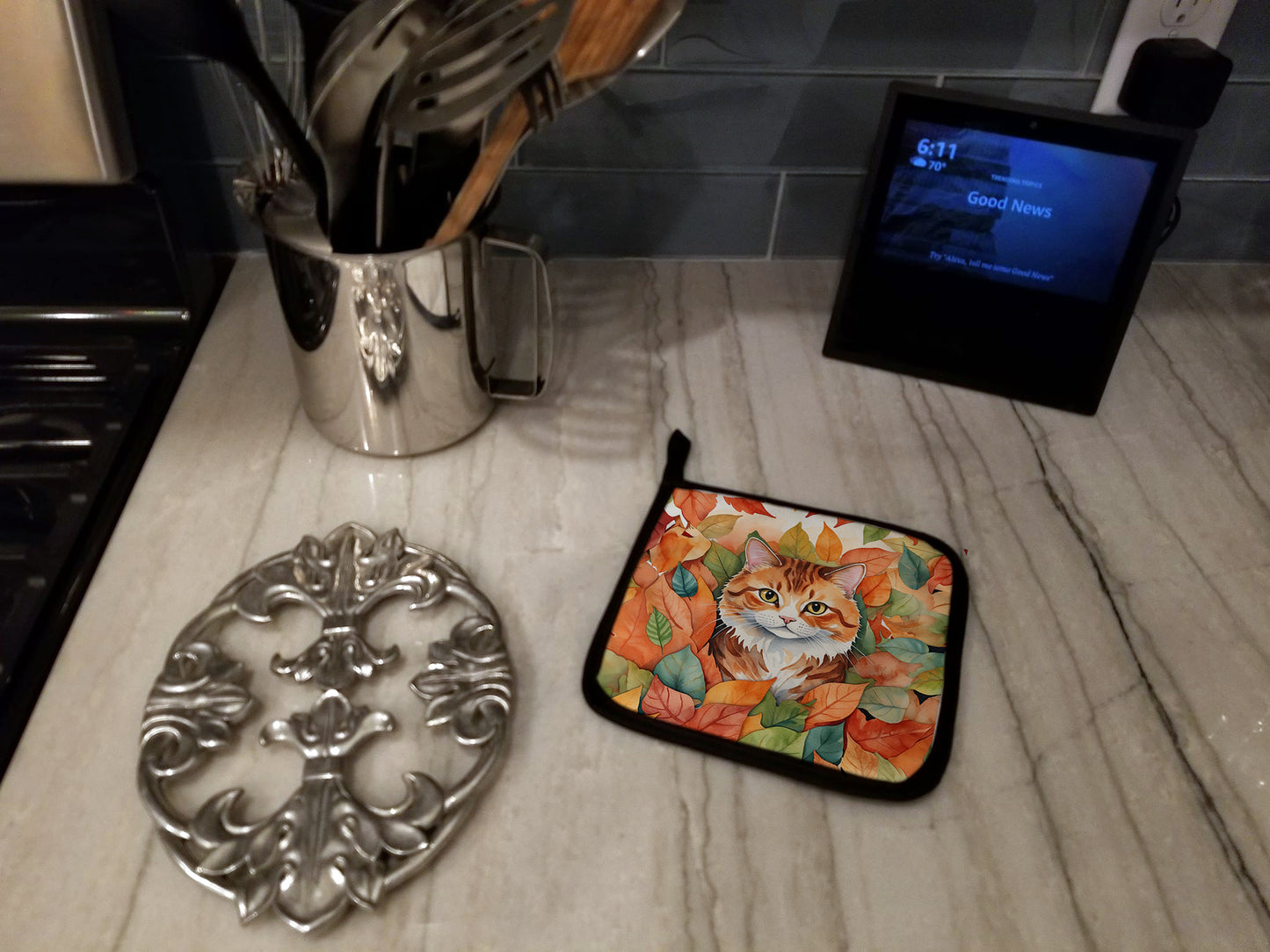 Foldex Exotic Fold Cat in Fall Leaves Pair of Pot Holders