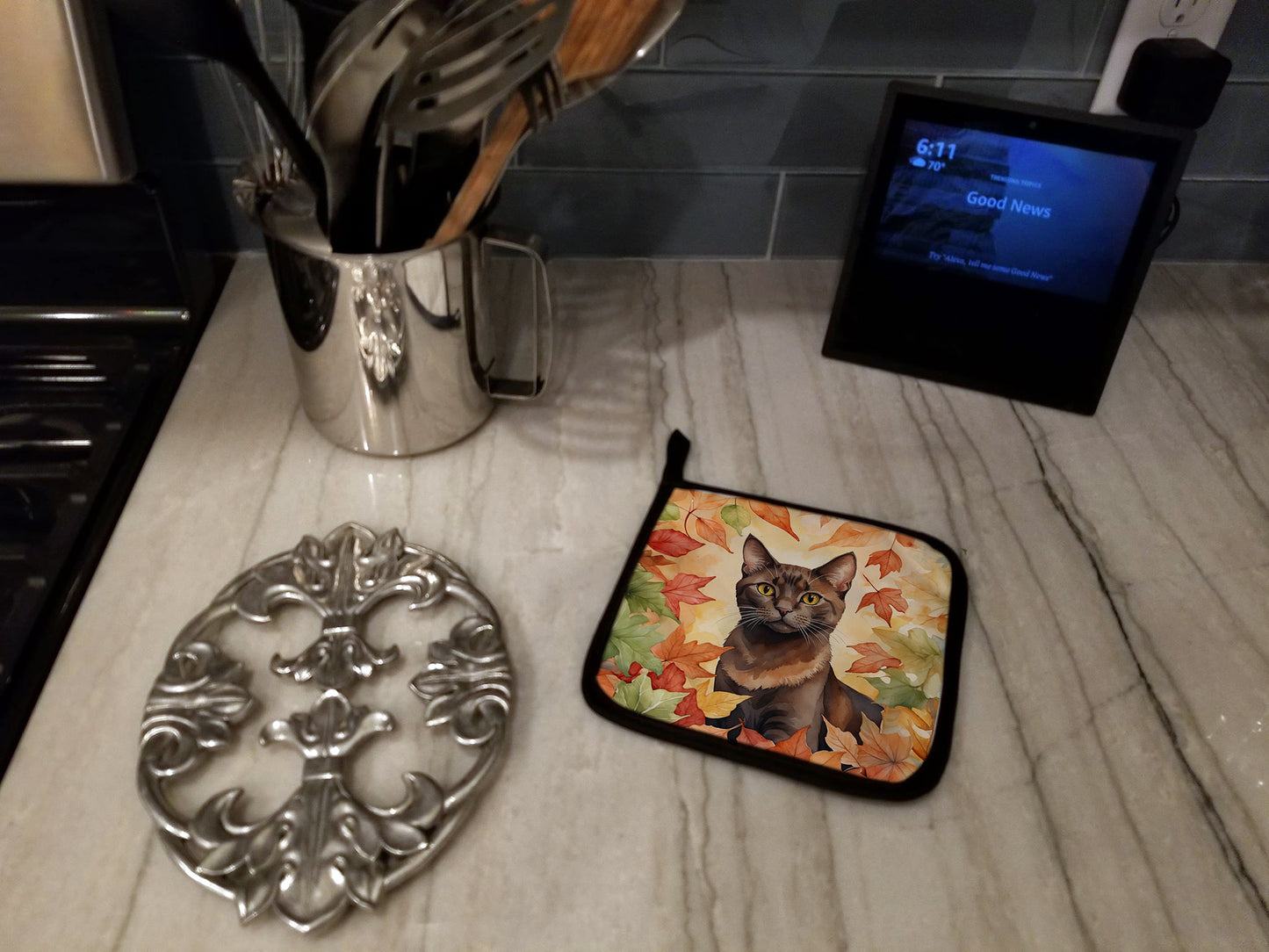 Havana Brown Cat in Fall Leaves Pair of Pot Holders
