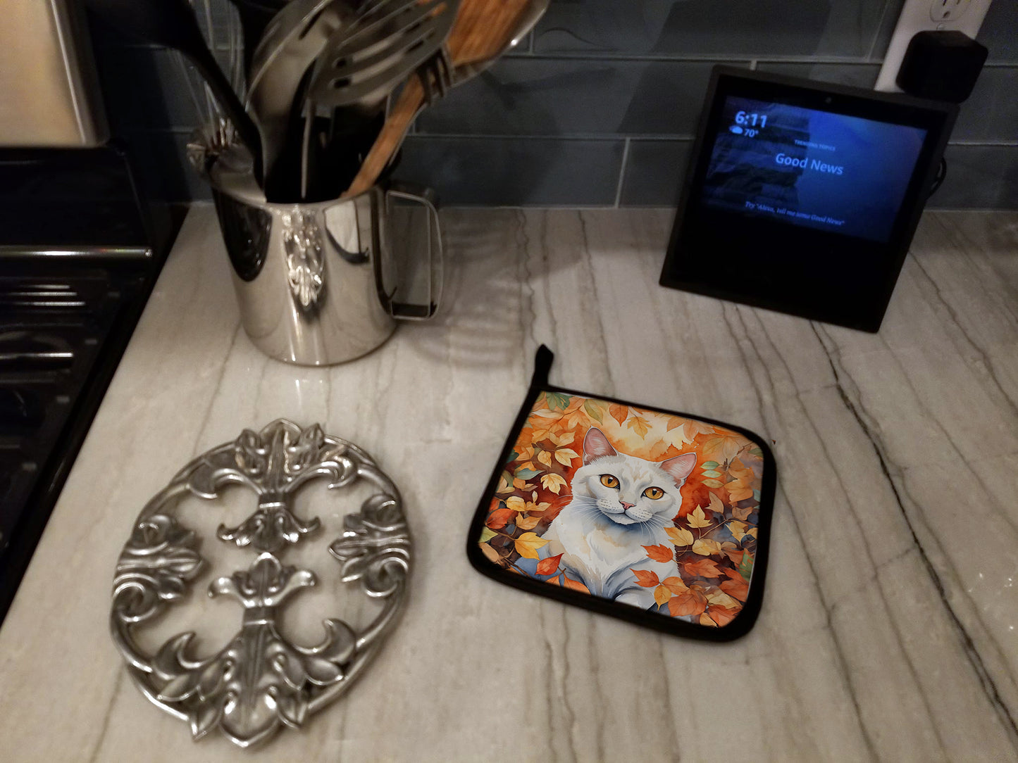 Khao Manee Cat in Fall Leaves Pair of Pot Holders
