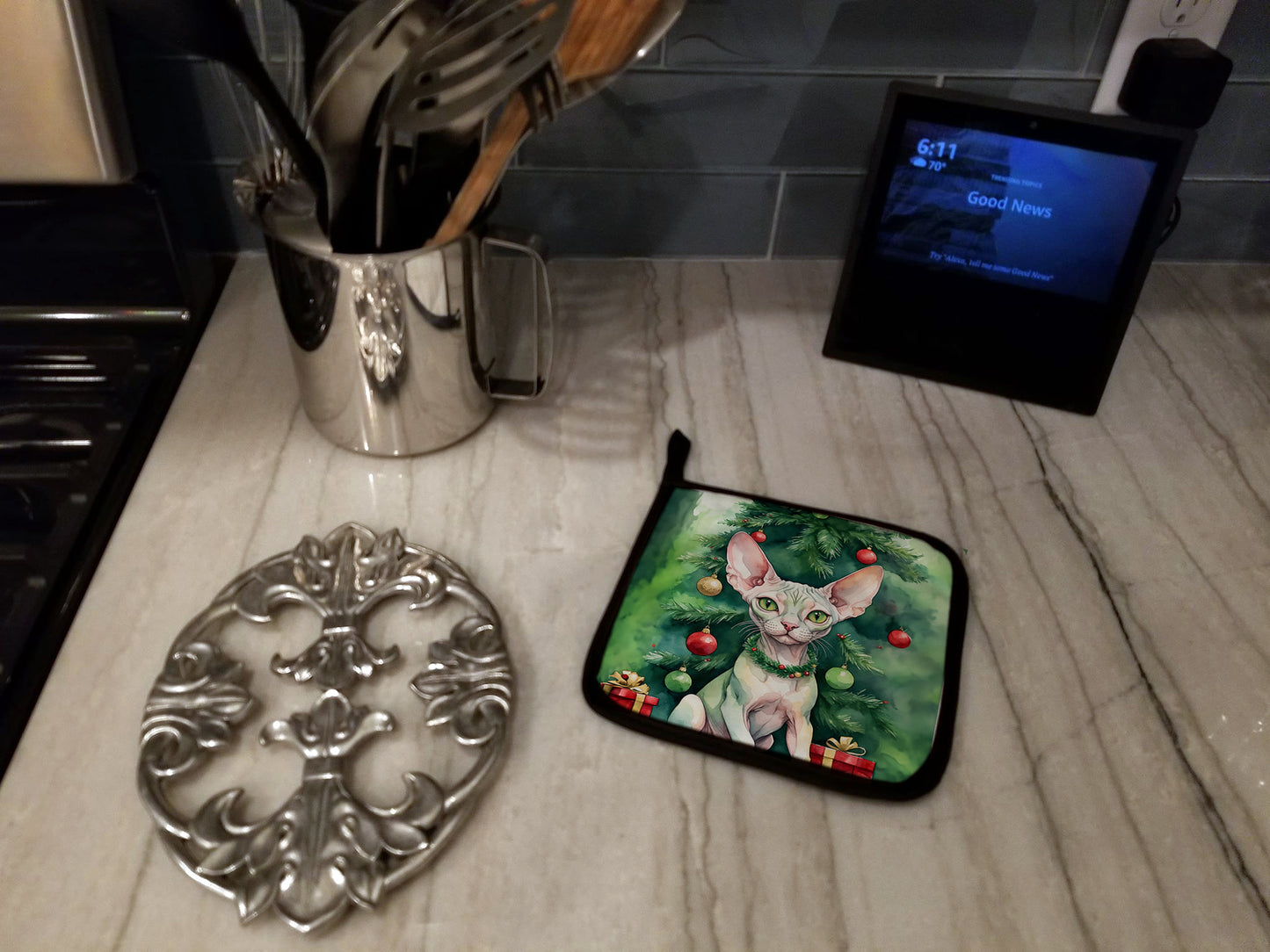 Minskin Cat By the Christmas Tree Pair of Pot Holders