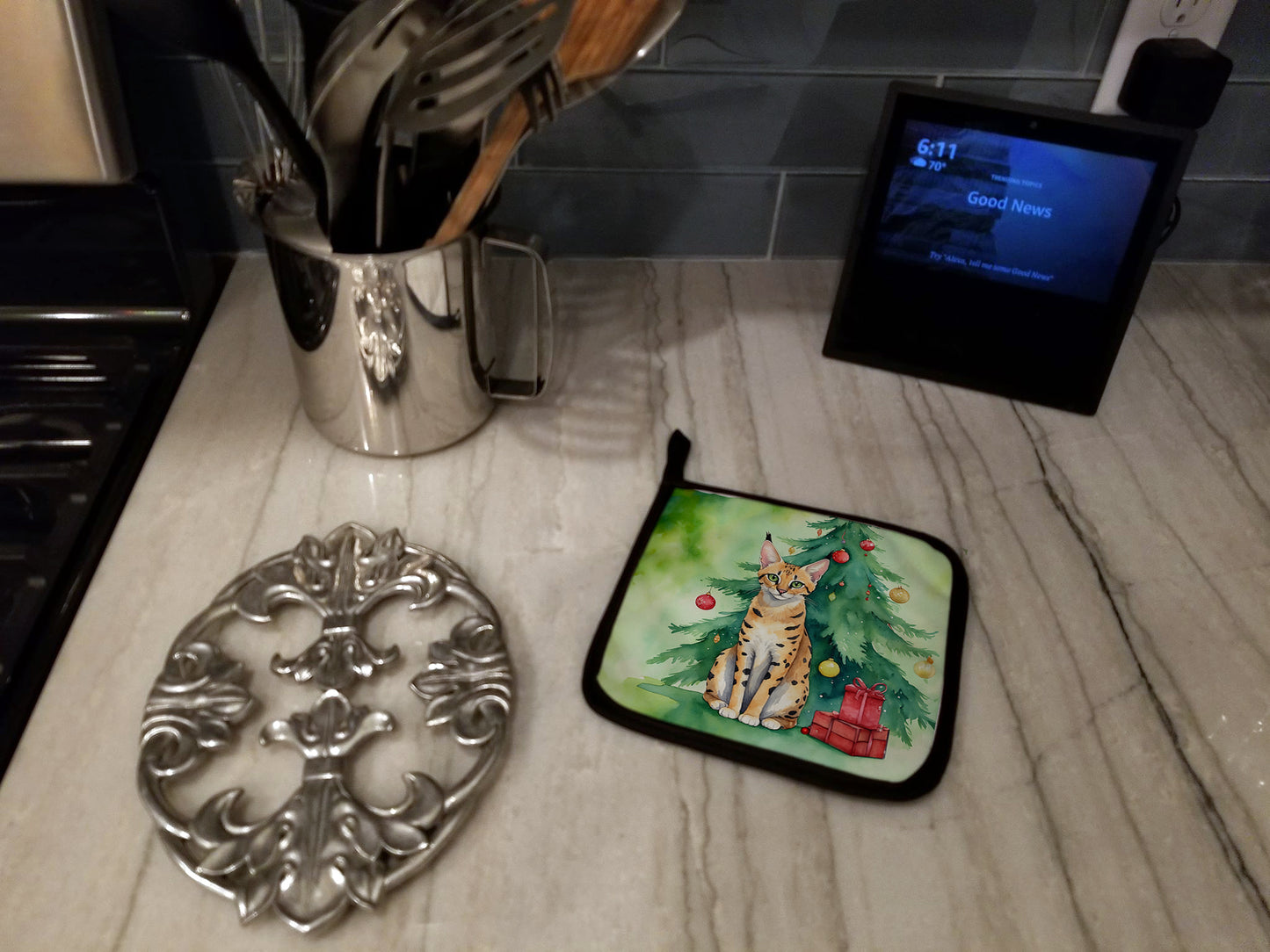 Serengeti Cat By the Christmas Tree Pair of Pot Holders
