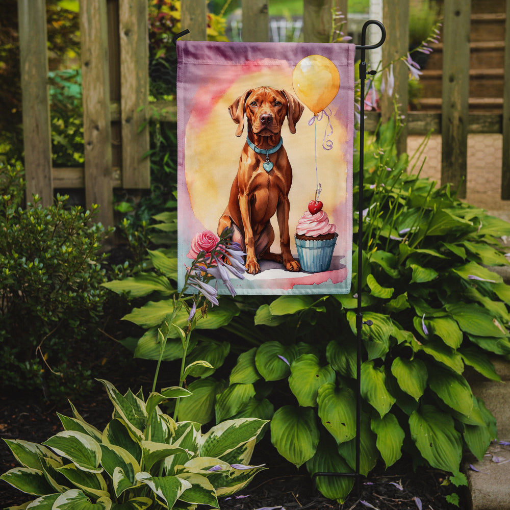 Vizsla Happy Birthday Garden Flag