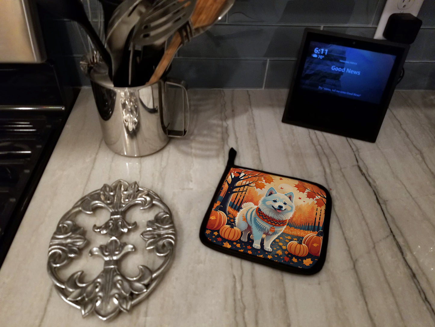 American Eskimo Fall Pair of Pot Holders