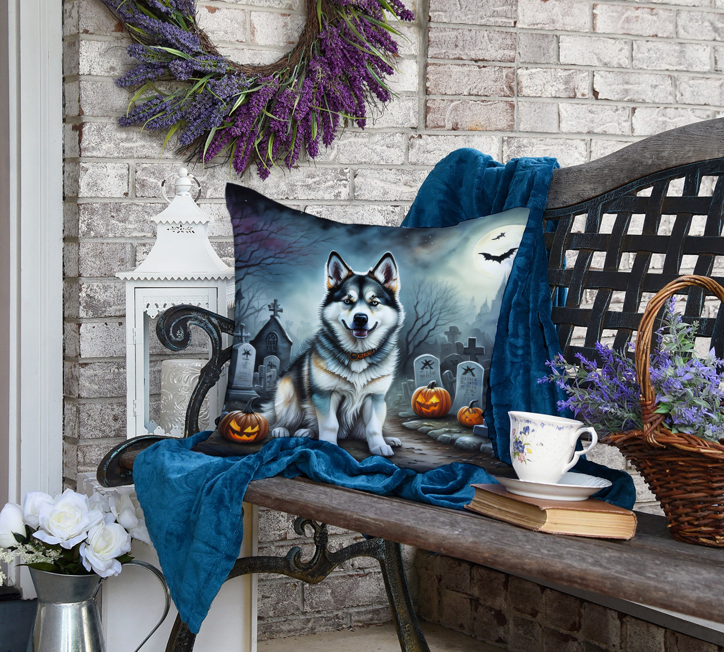 Alaskan Malamute Spooky Halloween Throw Pillow