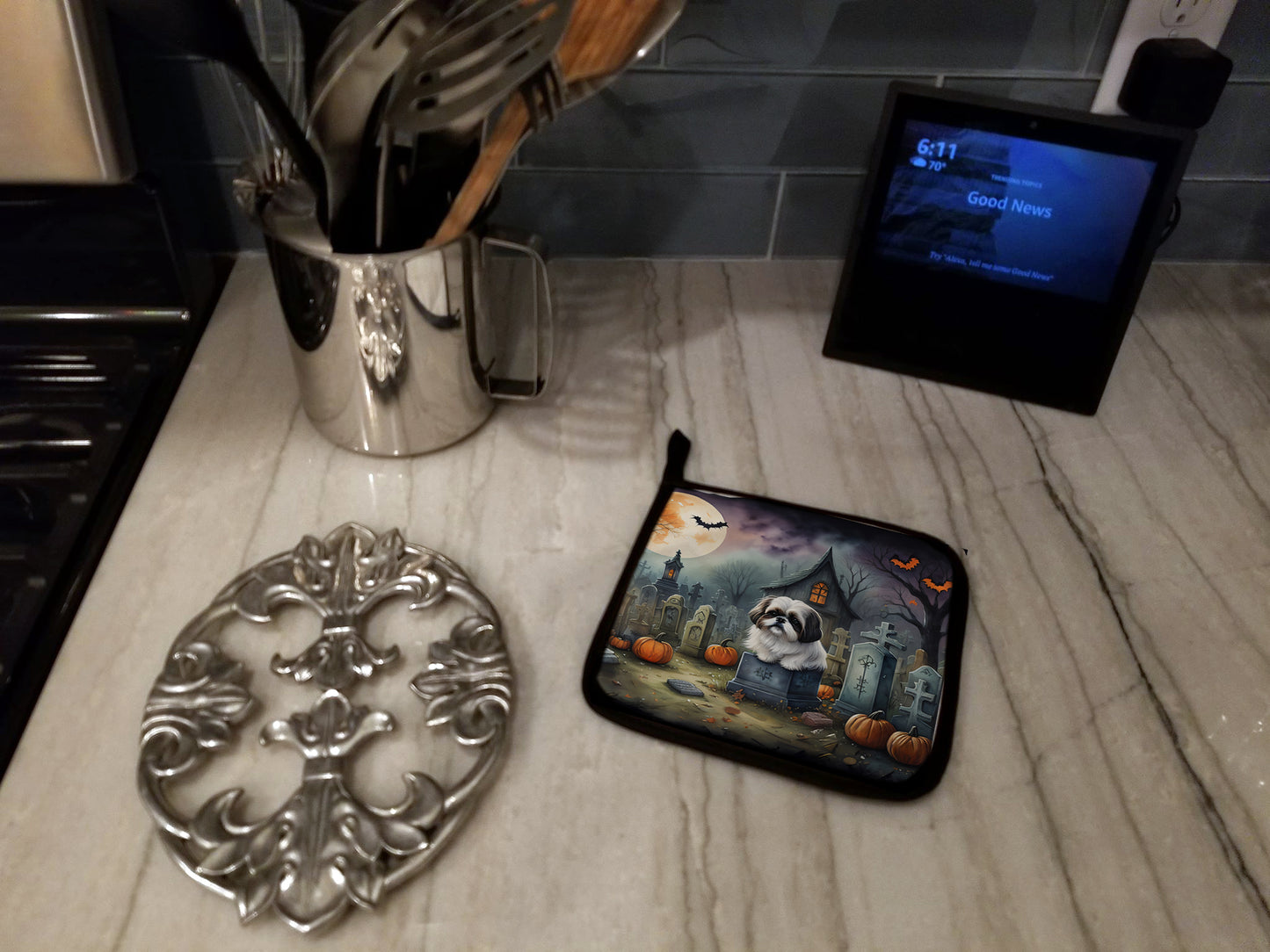 Shih Tzu Spooky Halloween Pair of Pot Holders