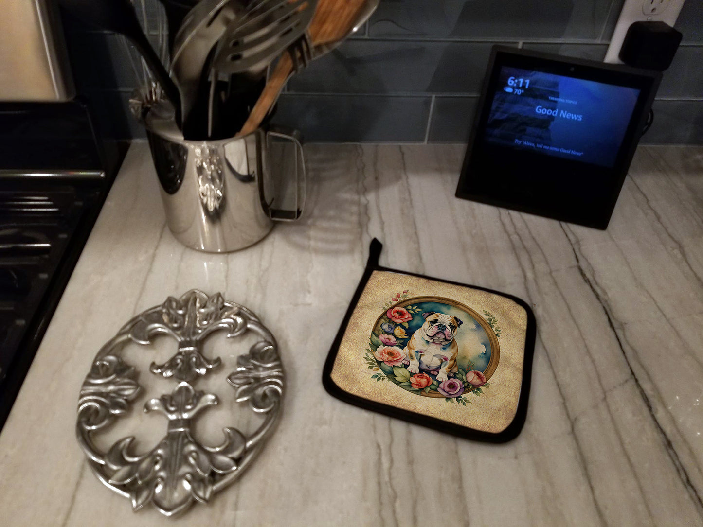 English Bulldog and Flowers Pair of Pot Holders