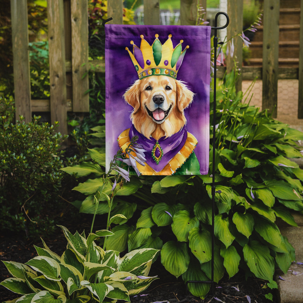 Golden Retriever King of Mardi Gras Garden Flag