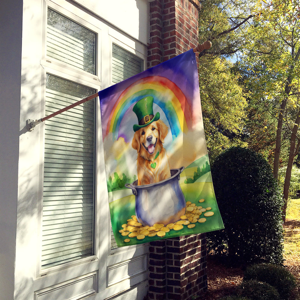 Golden Retriever St Patrick's Day House Flag