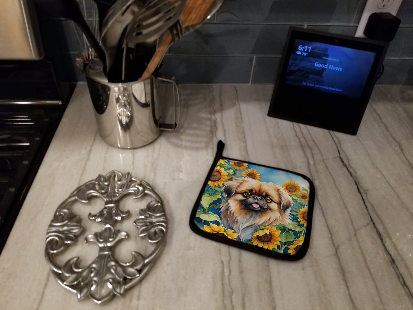 Pekingese in Sunflowers Pair of Pot Holders