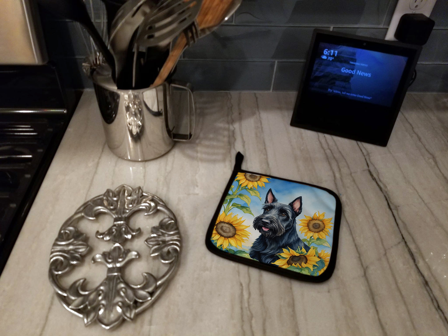 Scottish Terrier in Sunflowers Pair of Pot Holders