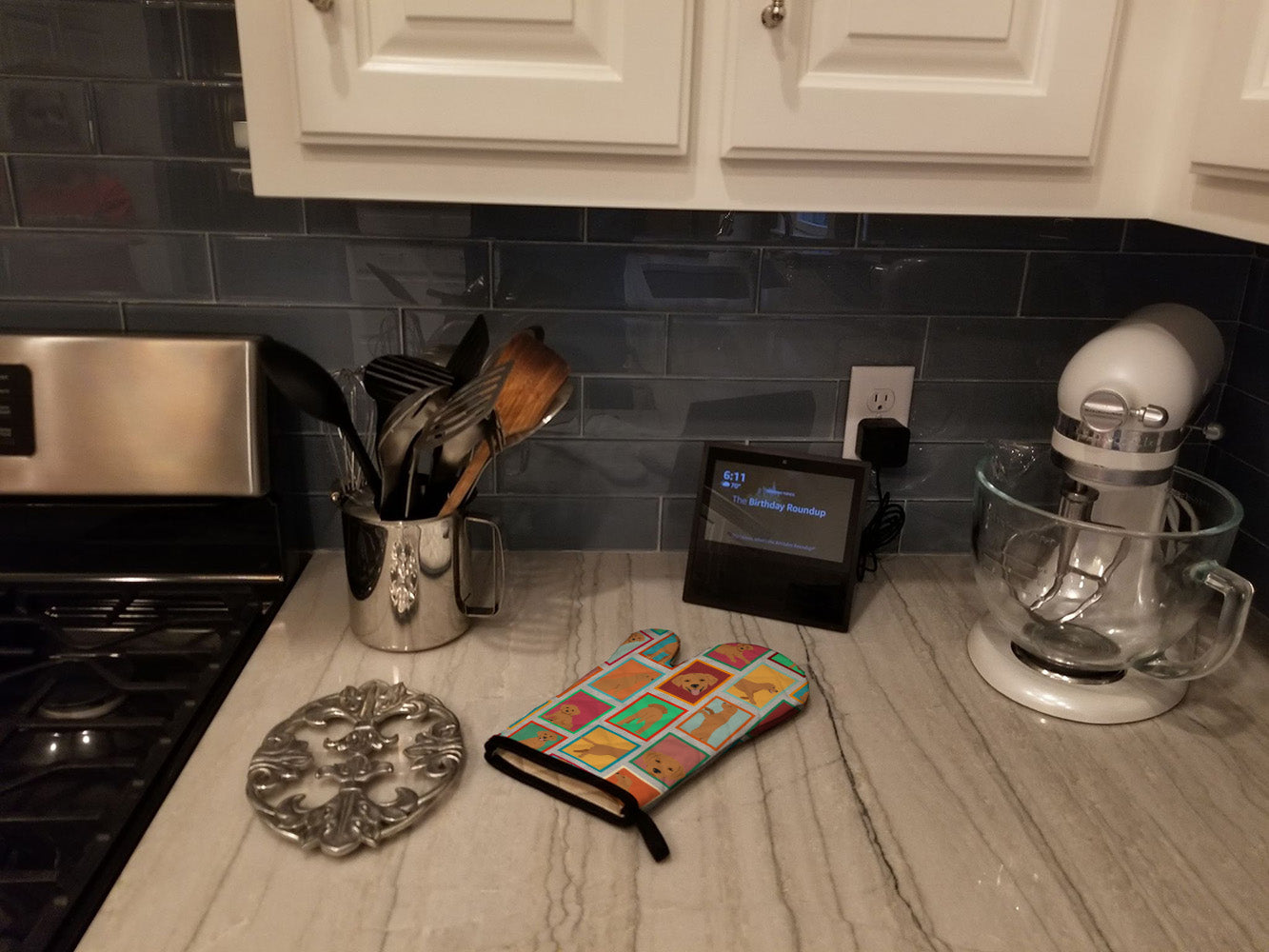 Lots of Red Fox Labrador Retriever Oven Mitt