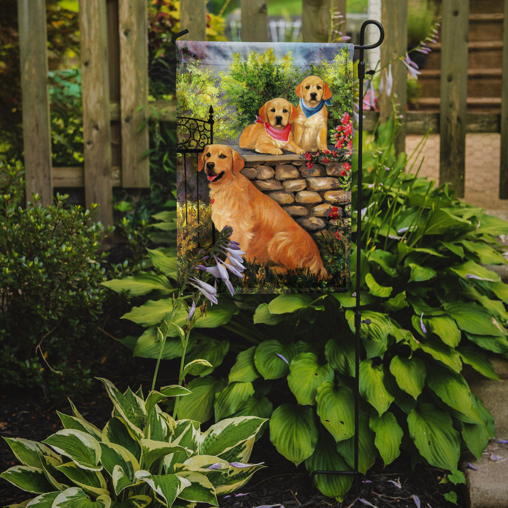 Golden Retriever At the Gate Flag Garden Size PPP3101GF